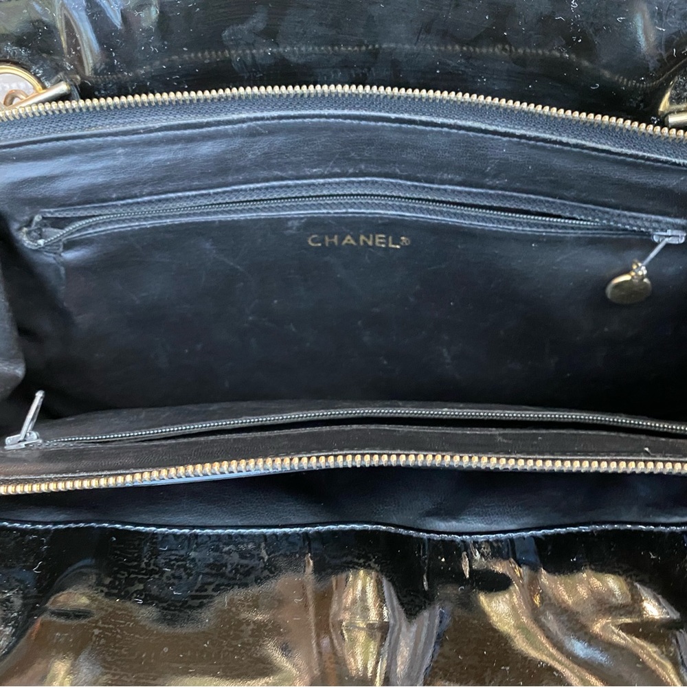Vintage Chanel bag! - Picture 8 of 16